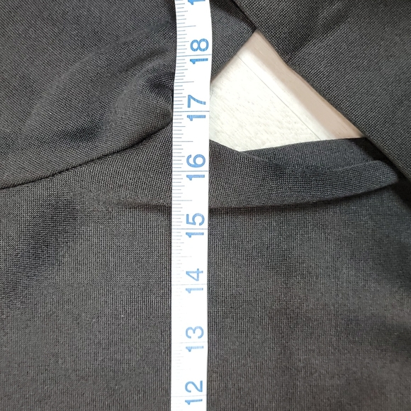 Blushmark small long sleeve black dress with Scoop neck and pockets NWT - Picture 3 of 8